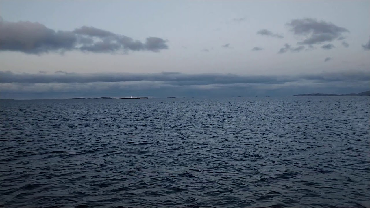 Sailing in December in Bod&oslash;, 68 degrees North.
