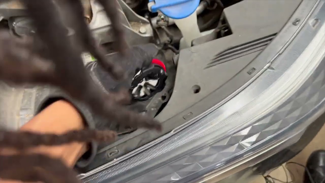How To Change the Headlight bulbs on a 2022 kia forte