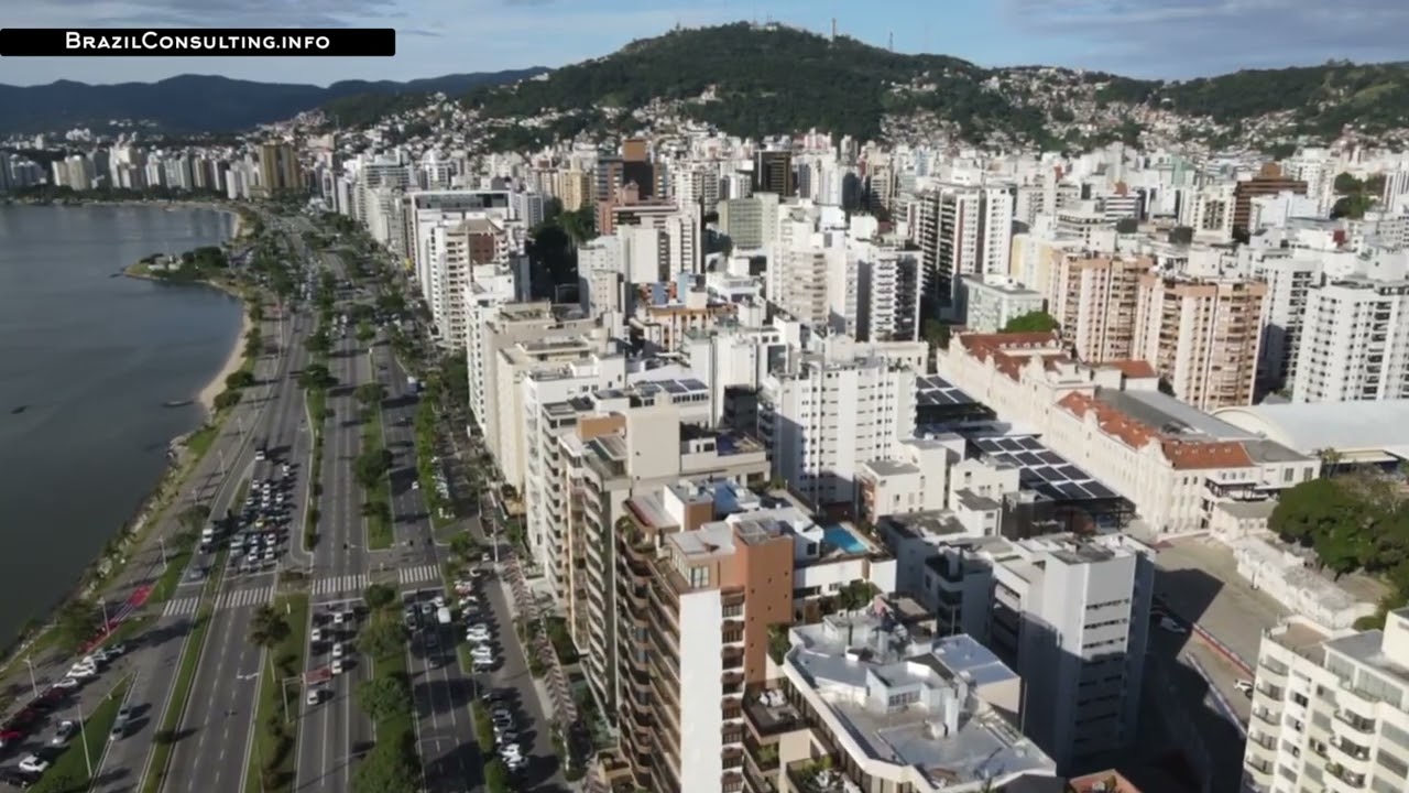 Флорианополис Центр с высоты птичьего полета. Florianopolis center bird view 2023