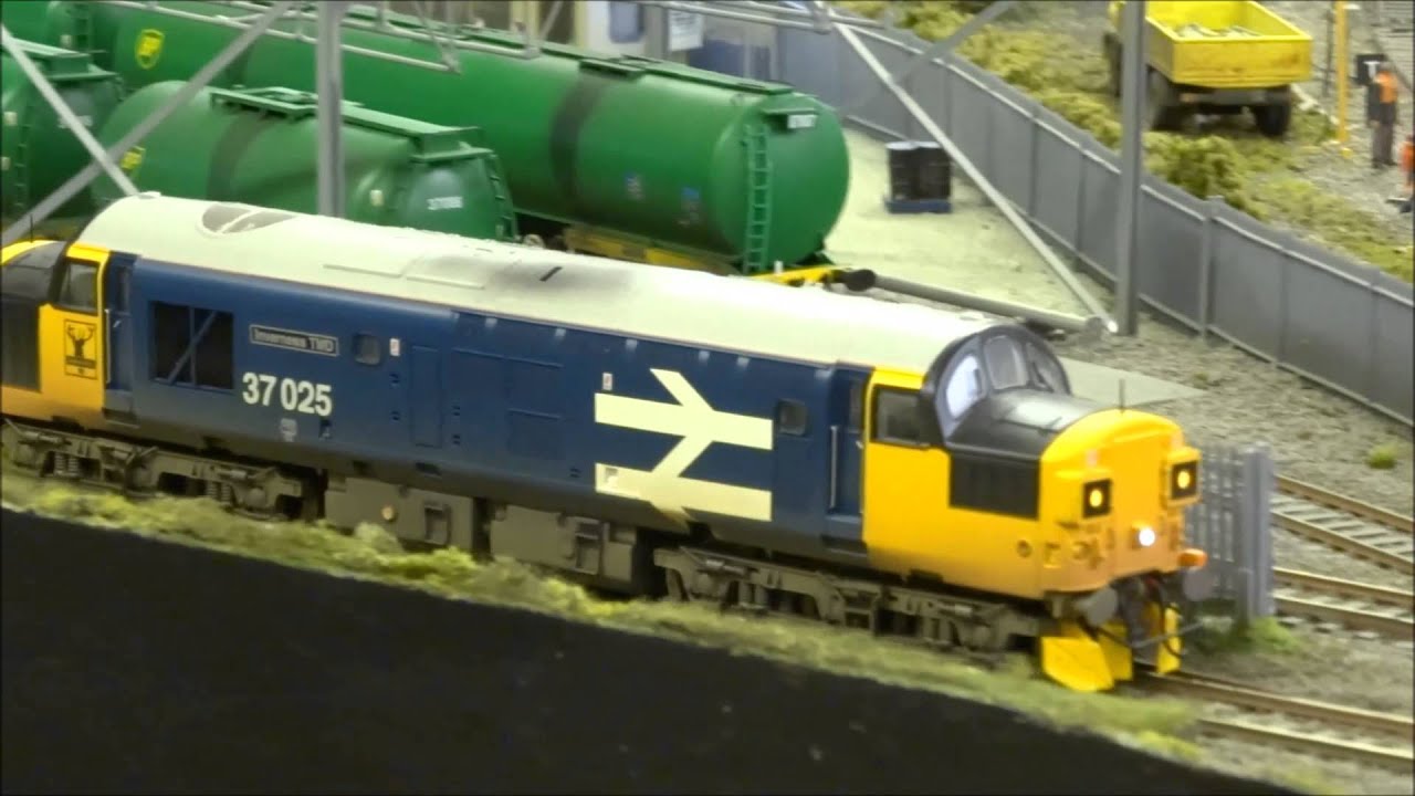 Oulton TMD Cement arrival and shunting