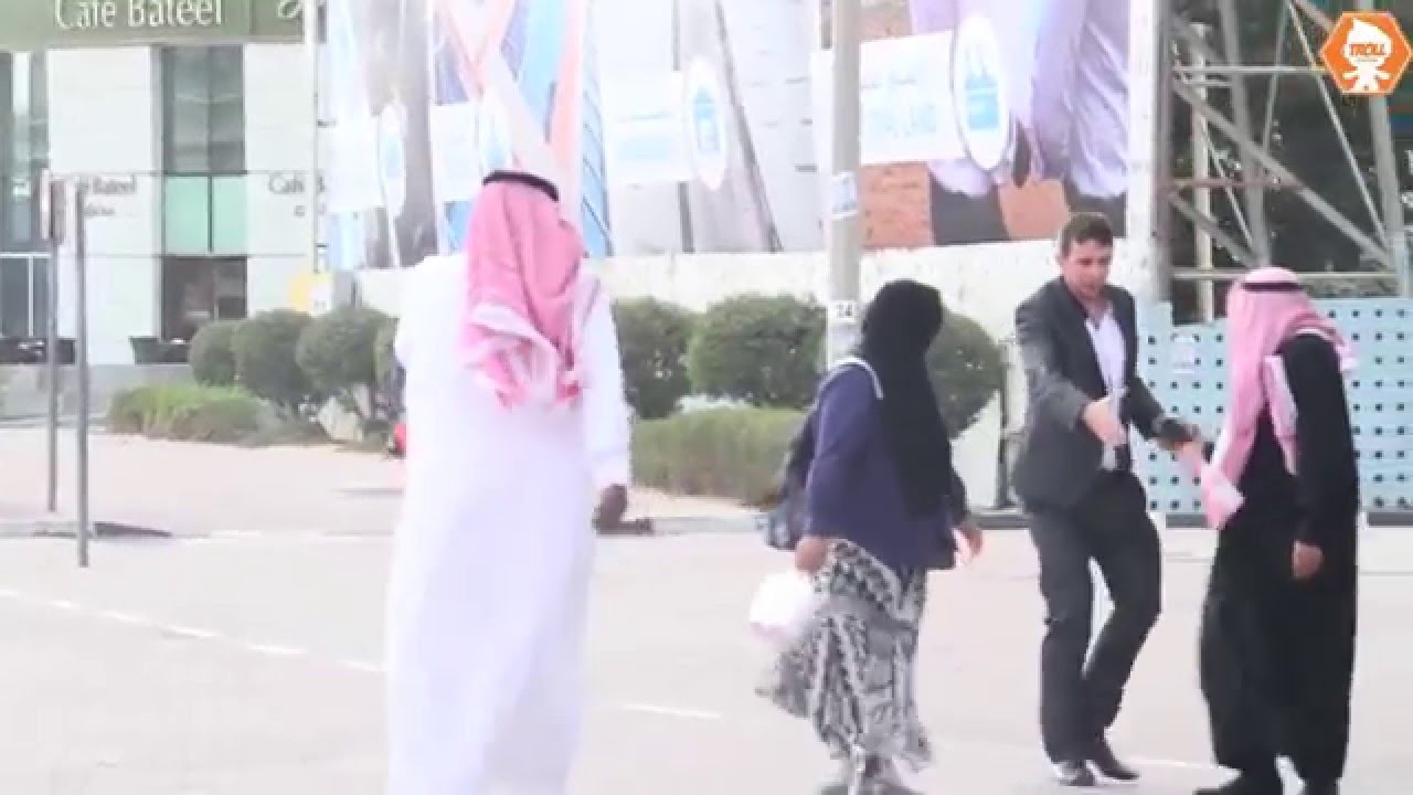 Would You Steal In Dubai  Social Experiment هل هناك سرقة في دبي؟  ؟   WoowDubai com