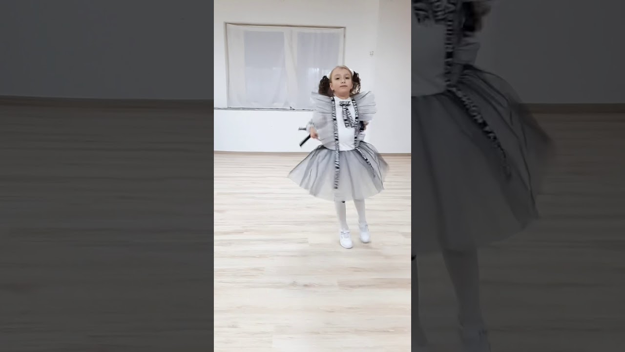 Москаленко Милана  Джаз-фанк, бэби, дебют  STREET DANCE STUDIO,  г. Лисичанск