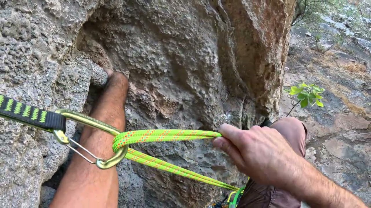 Solo Climbing Fails: Beginner’s Fatal Mistakes in Rope Management