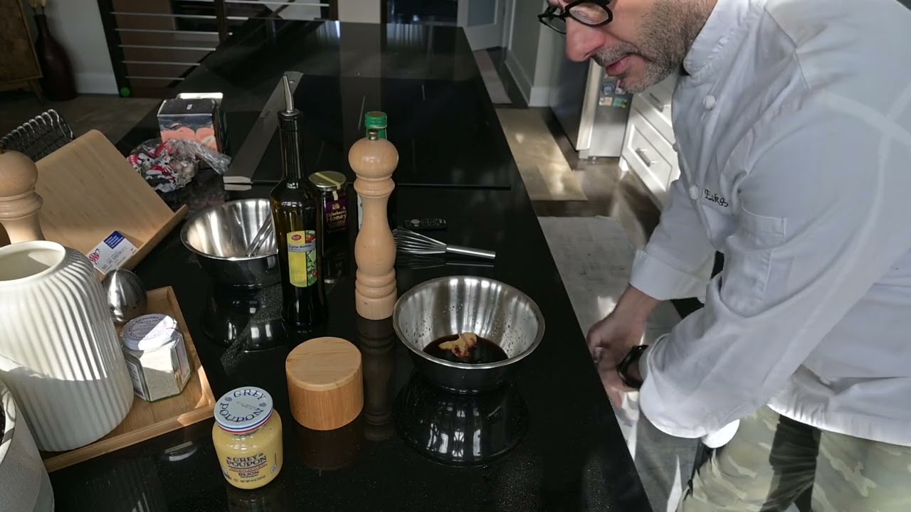 Salad Dressing - Basic Vinaigrette