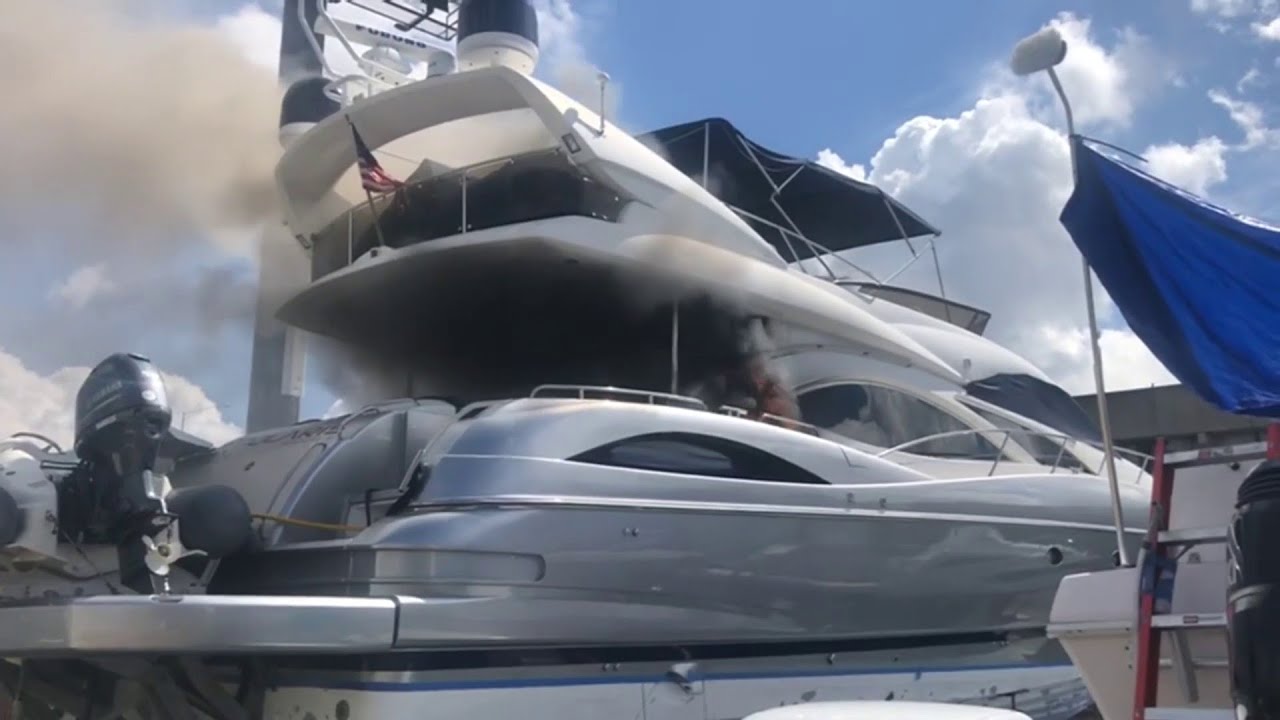 60-foot yacht catches fire in Fort Lauderdale