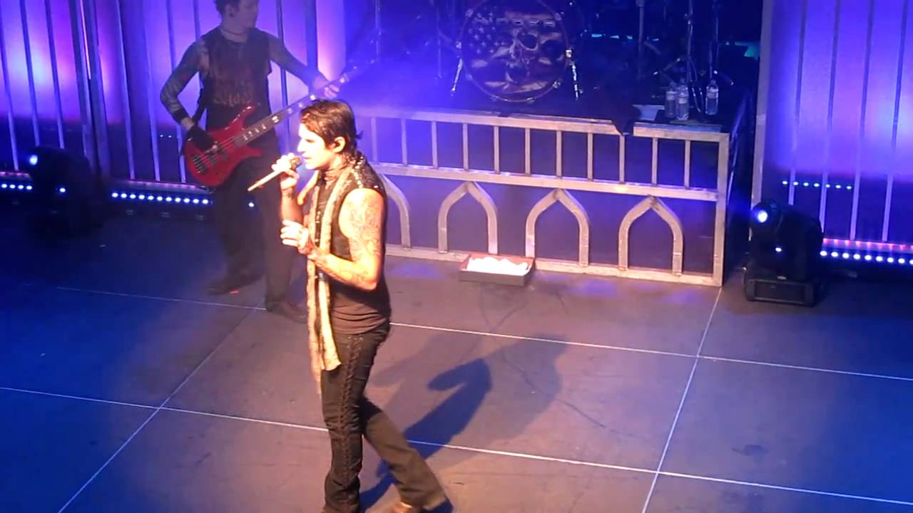 "Lips of an Angel" in HD - Hinder 12/8/10 Baltimore, MD