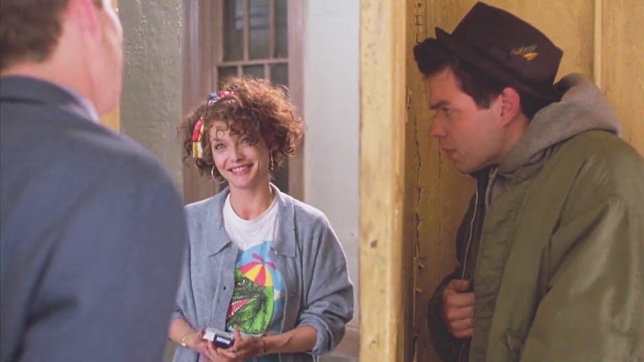 Married to the Mob (1988) | Angela meets Mike and later asks him out on a date