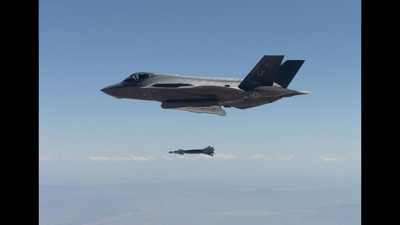 US Air Force Sends Warning to North Korea with F15 F35, & B1 Planes