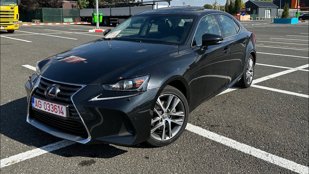 O MAȘINĂ SPECIALĂ : LEXUS IS 300h (2020)