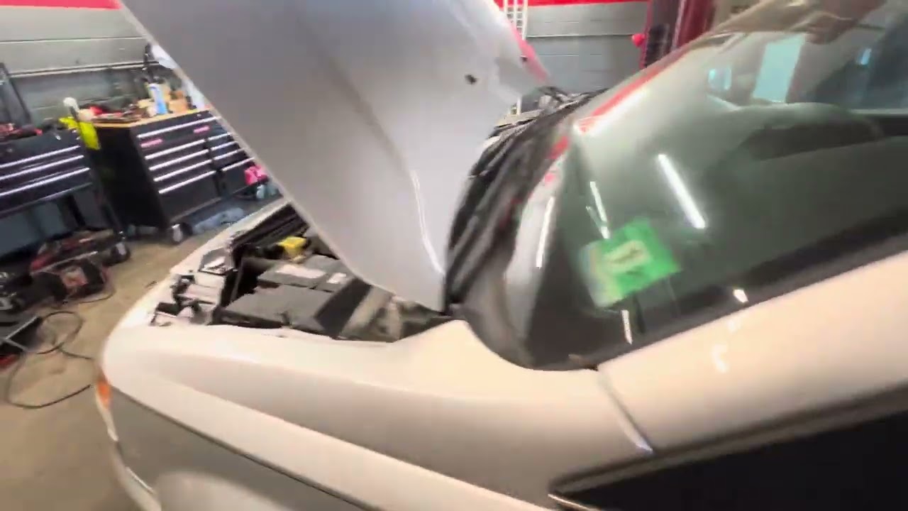 2012 Chrysler Town and Country overheating slightly and cooling off. Fan not working in low speed