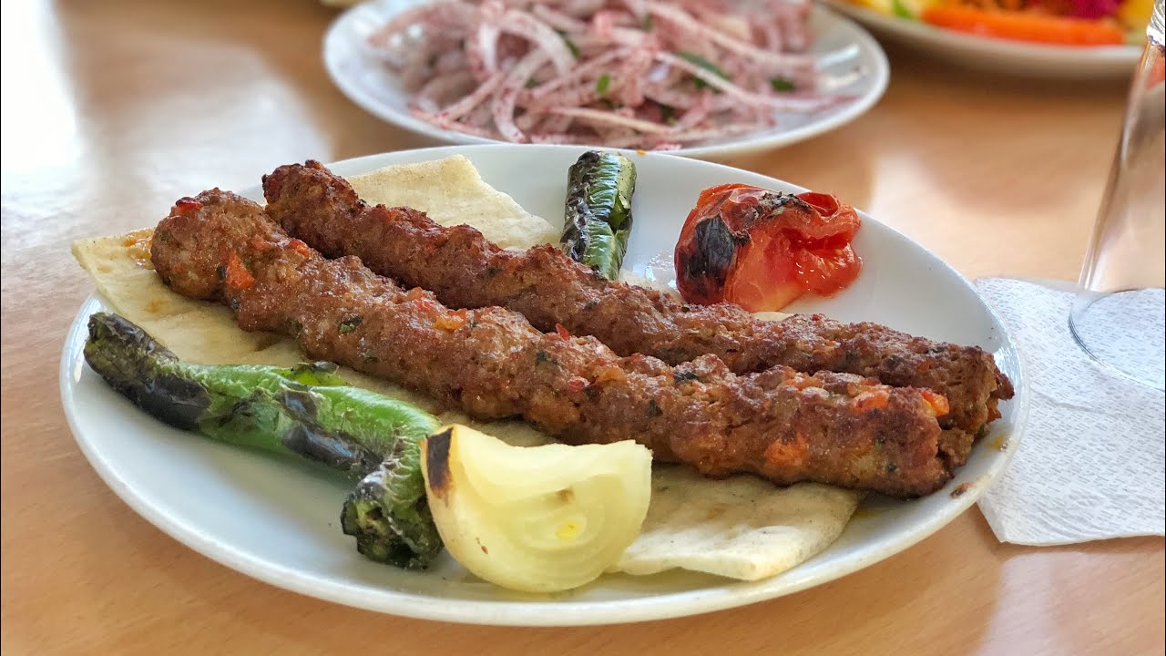 SATIR VE ŞİŞİN DÜELLOSU  (Mardin Kebabı Nasıl Yapılır - Yusuf Usta)