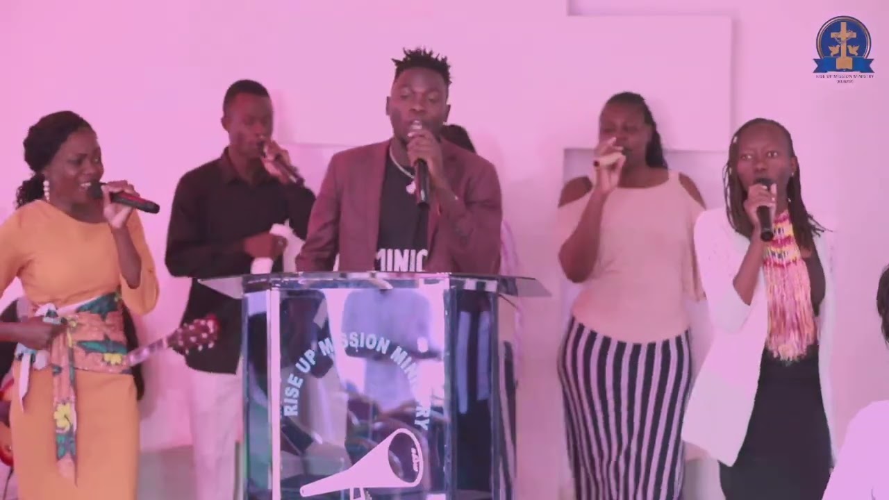 Sunday praises - at RUMM LIVE SUNDAY SERVICE 