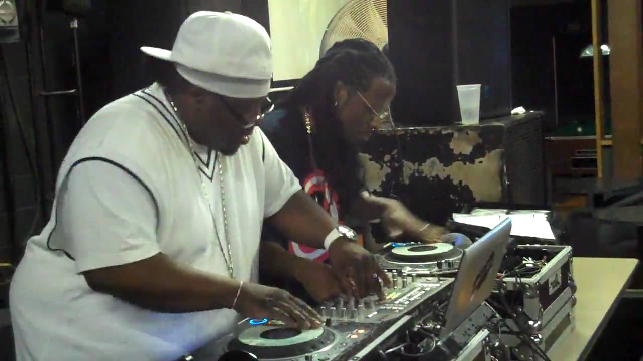DJ Lyte-N-Rod and DJ One Tyme Synchronized Scratching