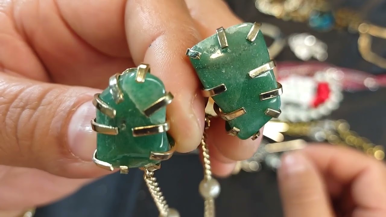 wow no me lo esperaba en joyas de Goodwill..😮😍😍