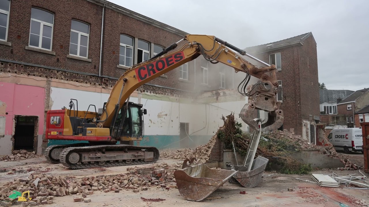 Début de la démolition du bâtiment de l' école primaire d' Ensival