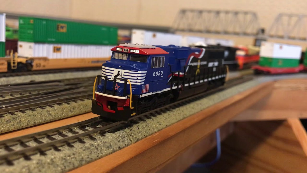 N Scale Atlas SD60E with revised lighting.
