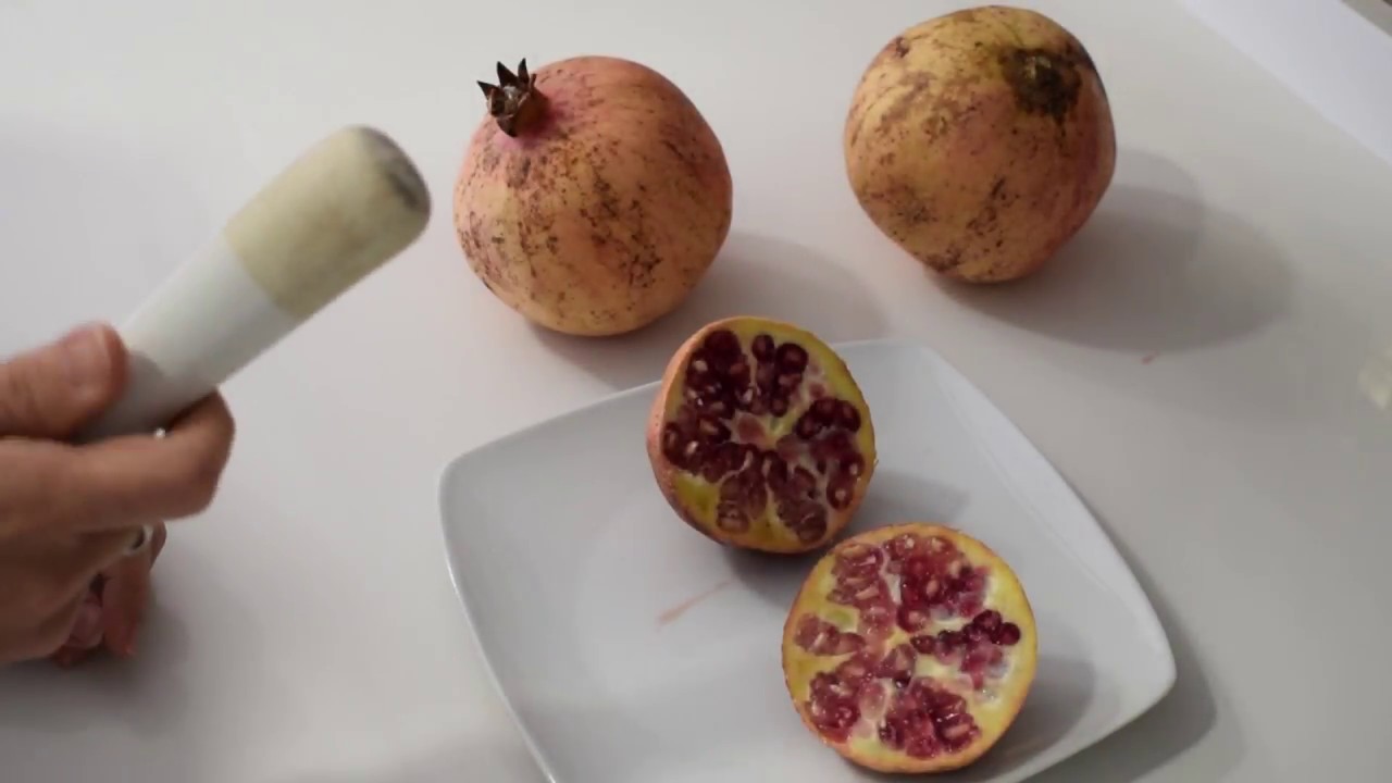 GRANADA, TRUCOS PARA PELARLA Y MOUSSE DE GRANADA