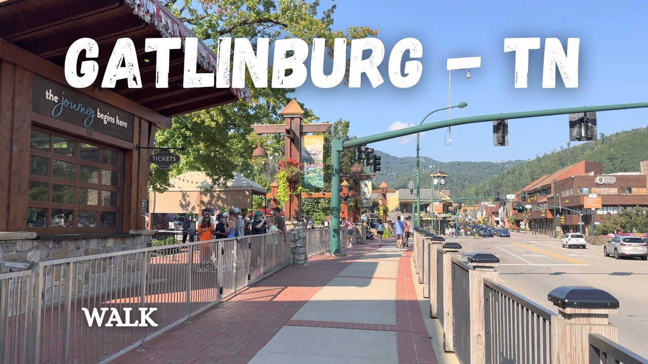 🏞️ Gatlinburg, Tennessee | Walking Tour | Main Street Vibes