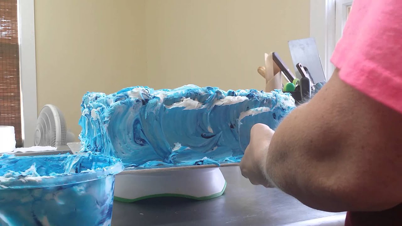 Make variegated color butter cream water cake