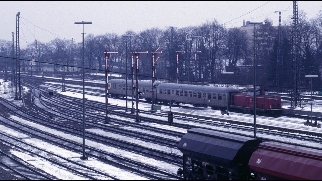 alte DB-Stimmung im Bahnhof Plattling im Dezember1987