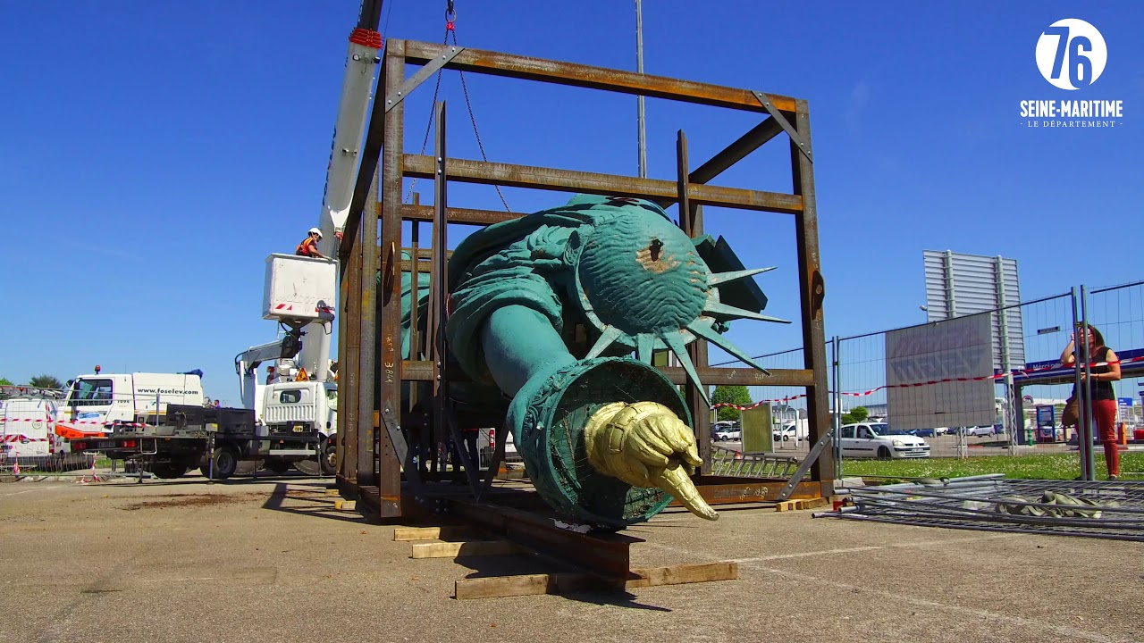 Mise en travaux de la statue de la liberté de Barentin