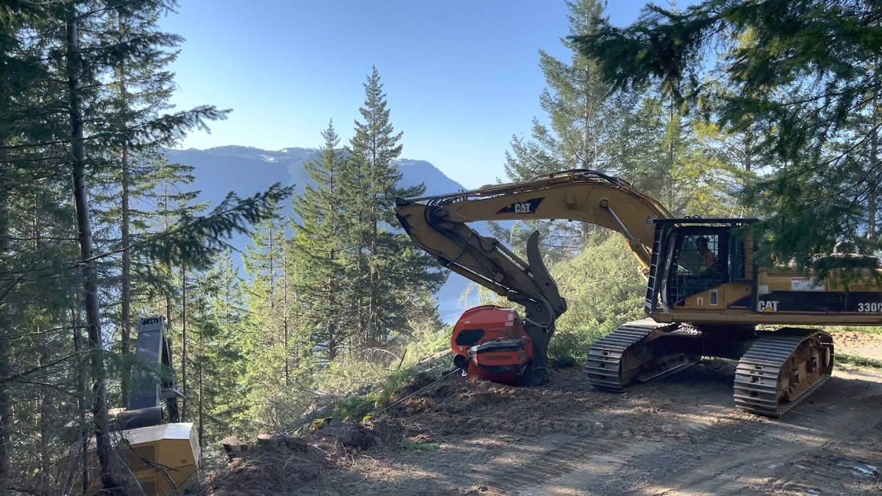 Winch Assist - Tigercat LS855E tethered by TimberMax T20