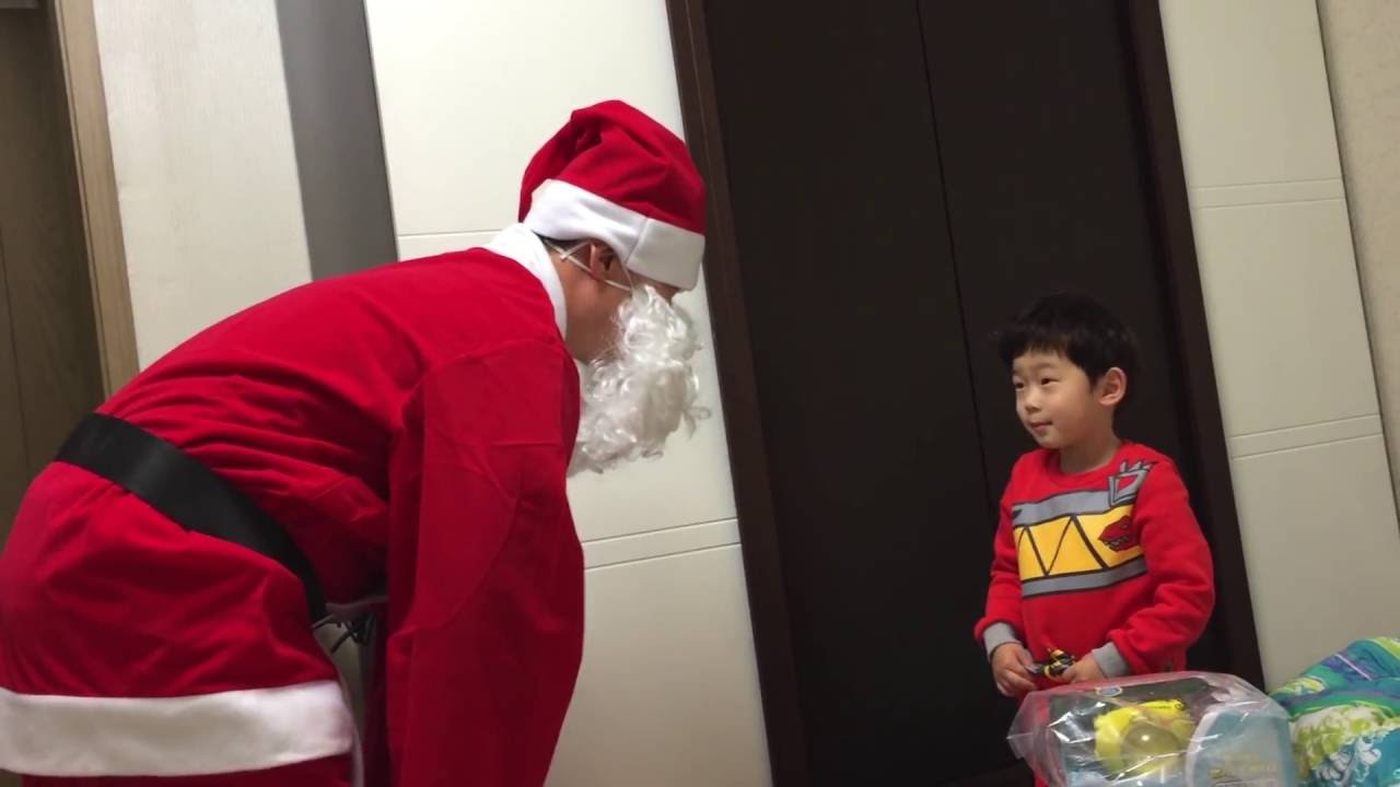 산타할아버지 정말 나타났어요! 크리스마스라 기뻐요