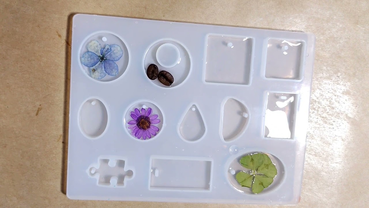 PRIMEIRAS PEÇAS EM RESINA! TUTORIAL SIMPLIFICADO DE COLARES!