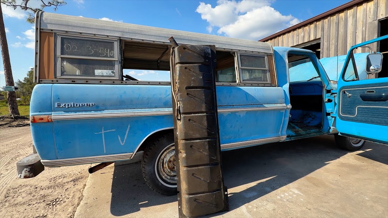 JunkYARD Rescue | Removing the RUSTY Fuel Tank - 1972 FORD F100