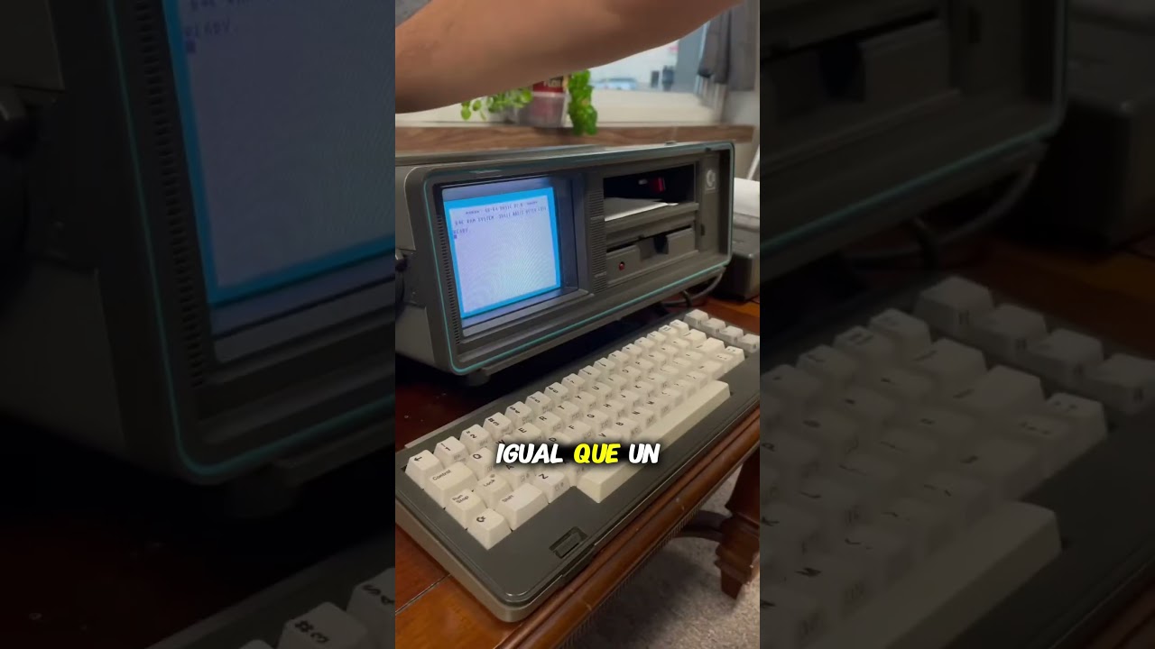 El primer ordenador portátil a color del mundo (Commodore SX-64, 1984) 