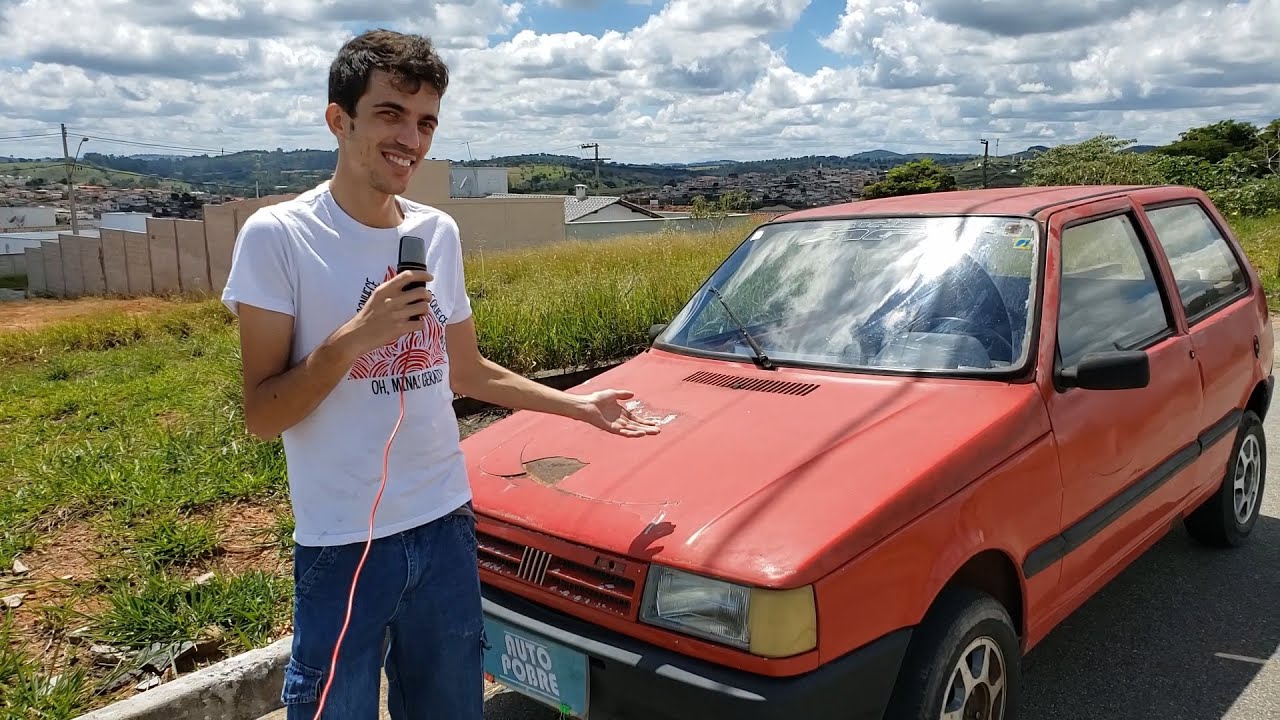 Auto Pobre - Uno que sobreviveu a um incêndio