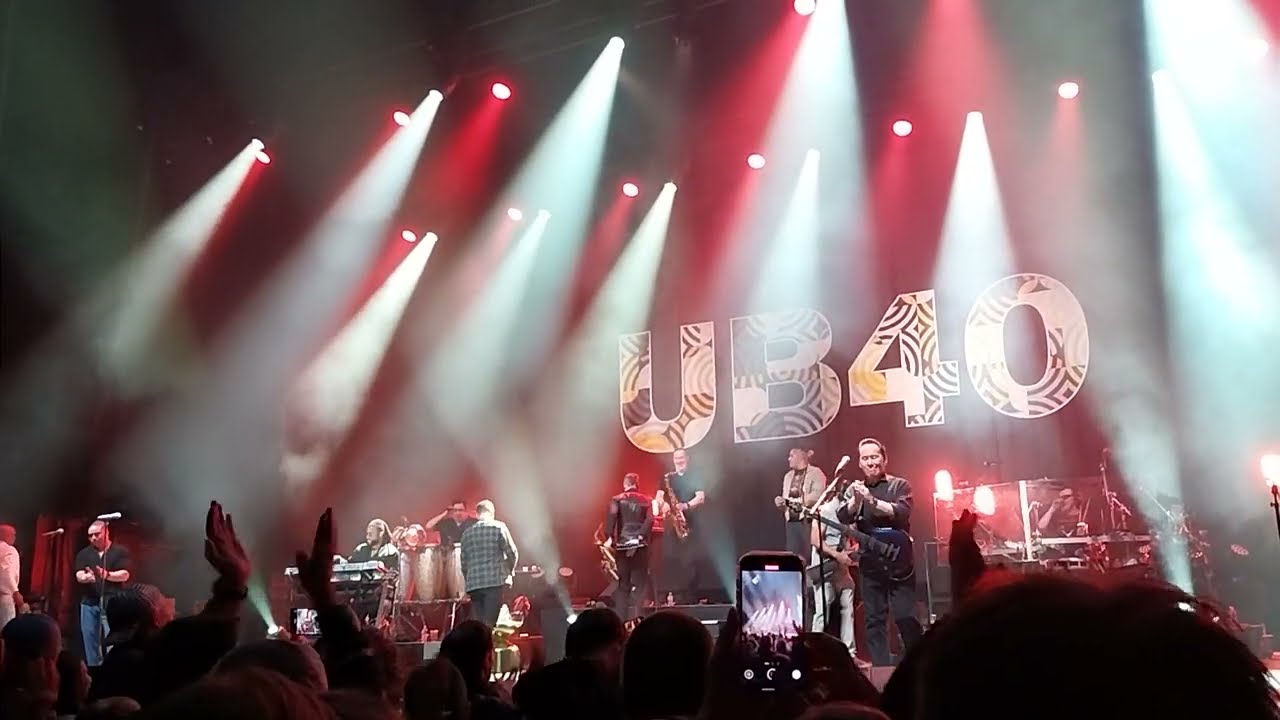 UB40-Kingston Town-Olympia Paris 30 novembre 2024-45 years celebration.