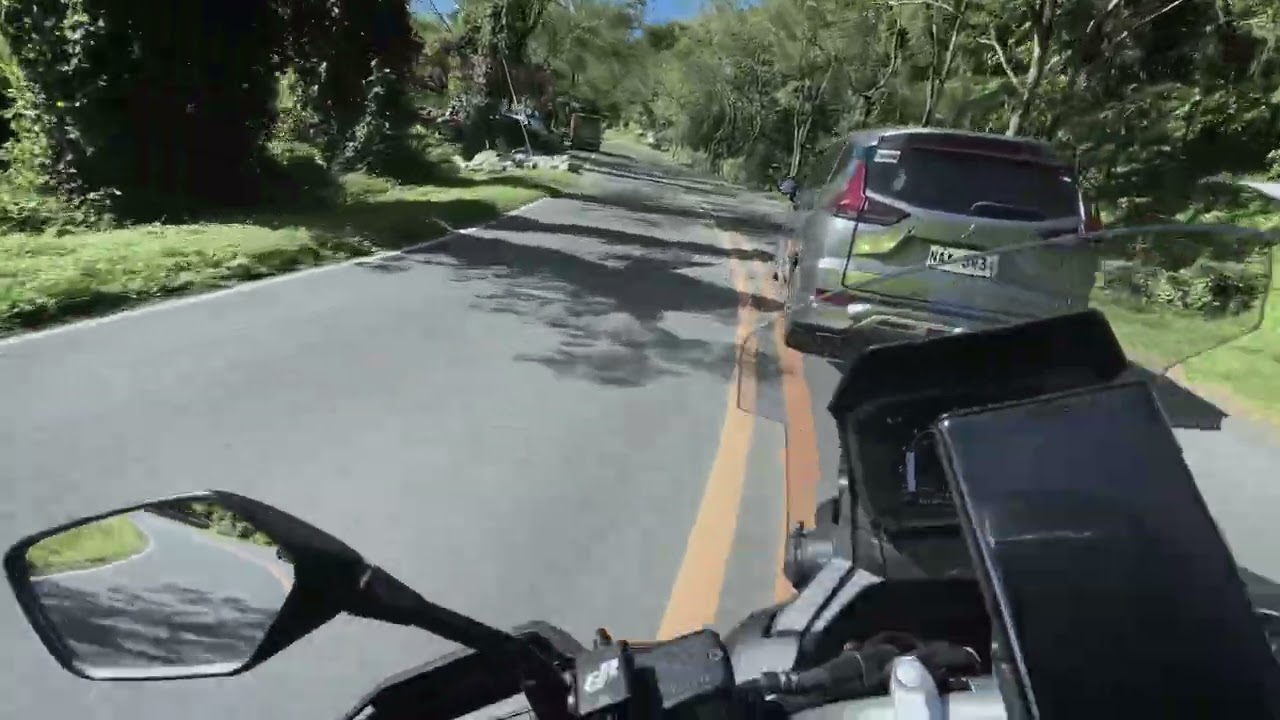 Chilling Hum 2022 Honda X-ADV 750 | All stock RAW audio | POV