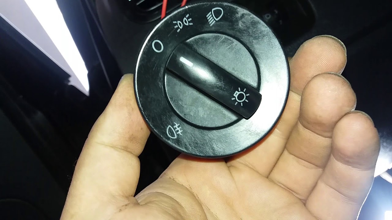 Volkswagen Polo установка передних птф часть 1