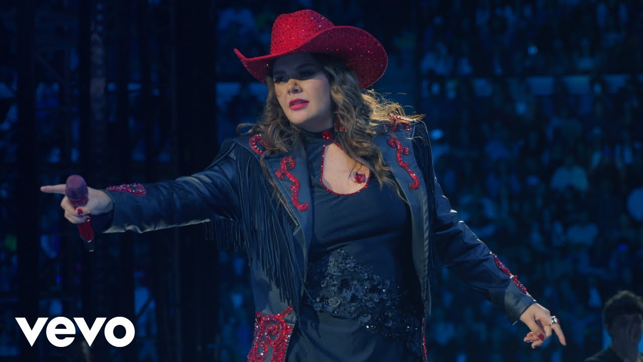 Yuridia - Enamorada y Herida (En Vivo Desde la Plaza de Toros la México)