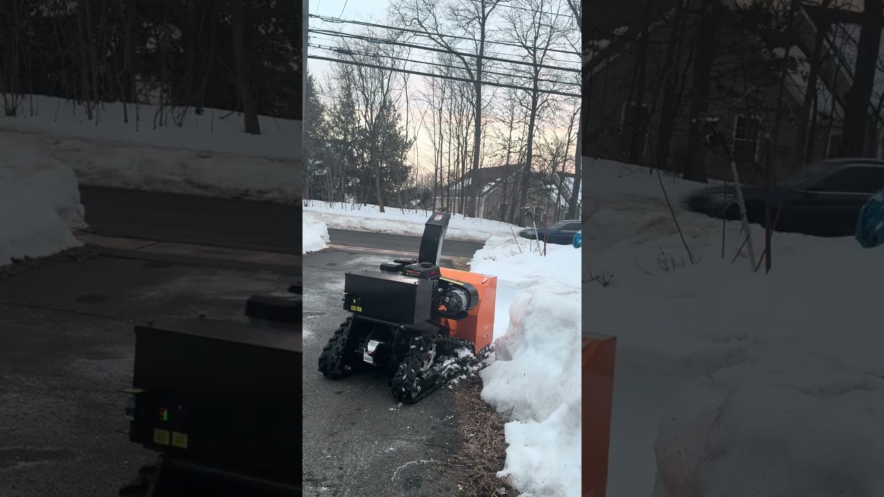 Remote control snowblower 