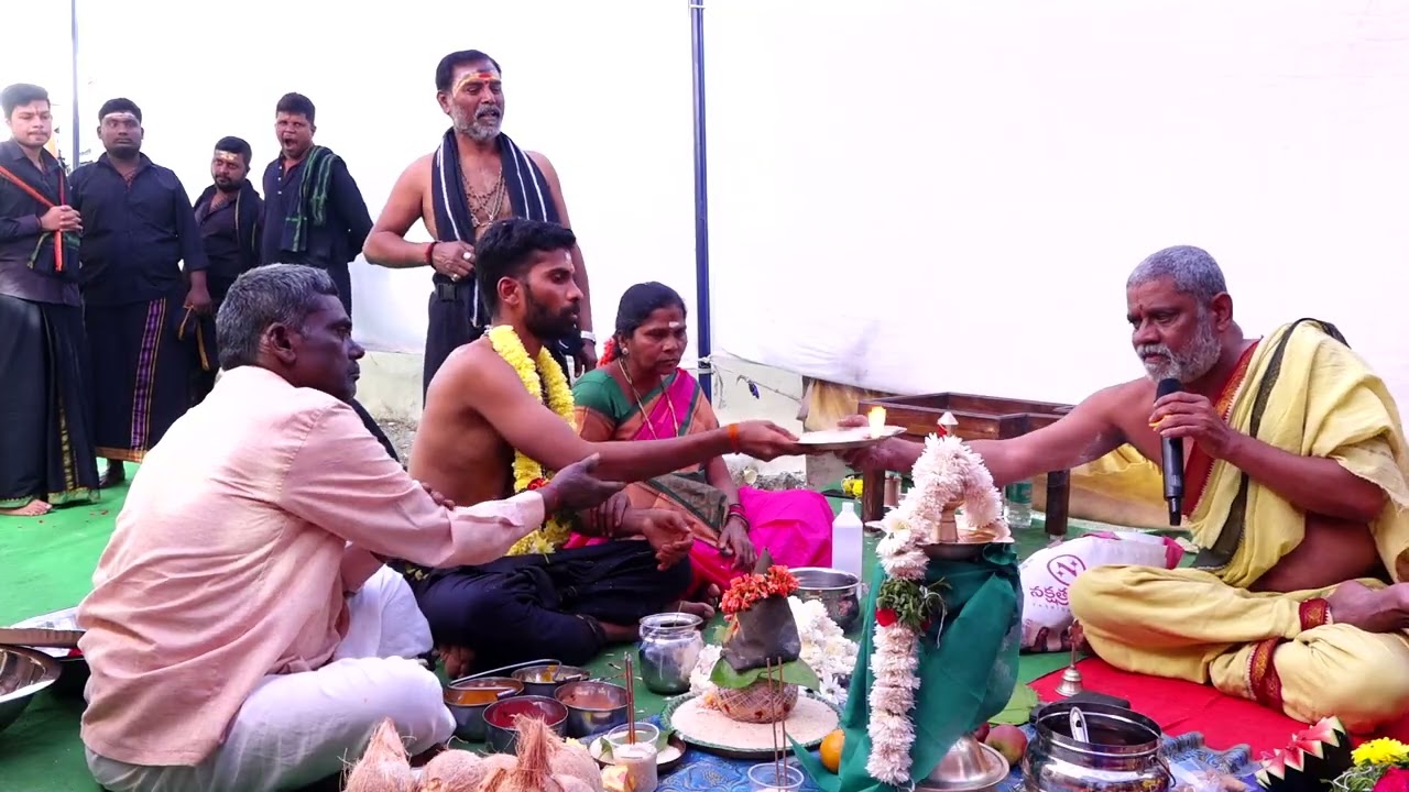 AYYAPPA SWAMI MAHA PADI POOJA    VINOD SWAMI 9VA PADI....🕉️🙏🙏