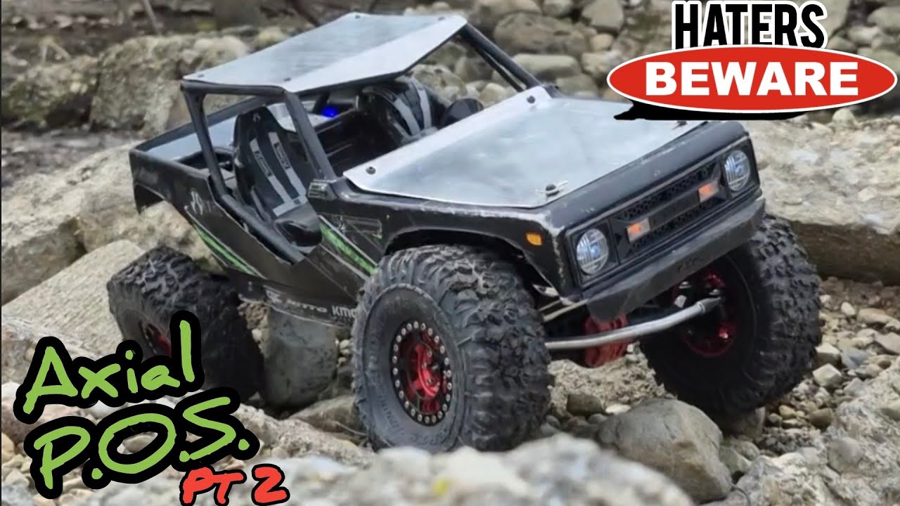 Most hated and coolest at the same time! New look Axial wraith 1.9  at Crawler County.