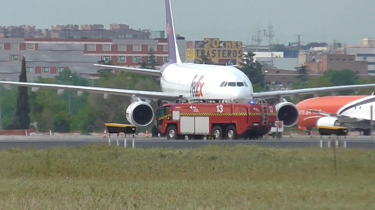 Bomberos de AENA en Madrid Barajas