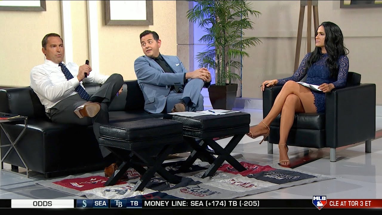 Lauren Shehadi Leg Cross