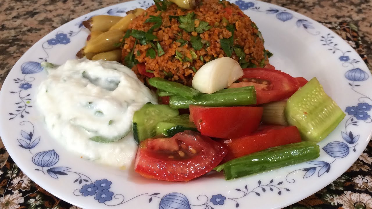 İri Bulgurdan Kısır (köy bulguru ) Tarifi