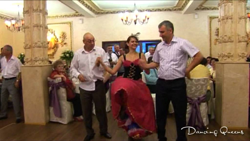 Dancing Queens - Can Can 2