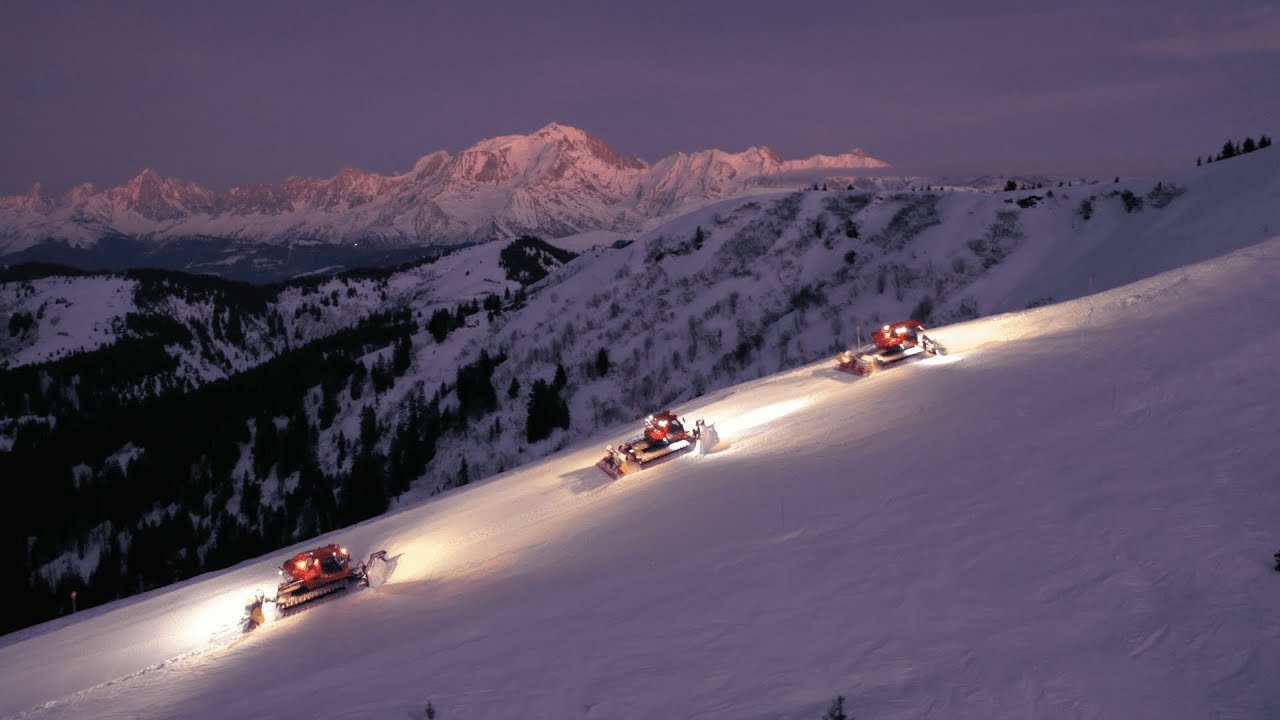 Damage aux portes du Mont-Blanc à la Giettaz - 3 x PistenBully au sommet de la Tête du Torraz