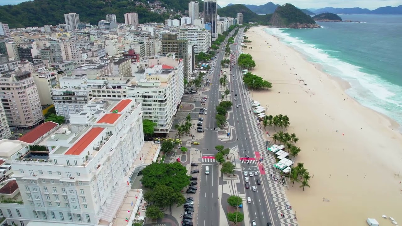 Praia de Copacabana - Rio de Janeiro - Brasil - Visto de cima em 5.4K - Dji Air 2S