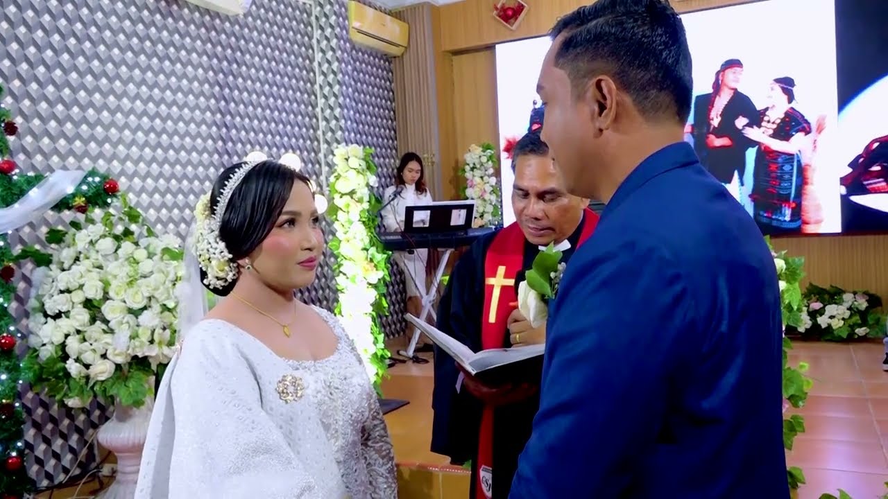 Pemberkatan Pernikahan Sahat & Junita Part 2
