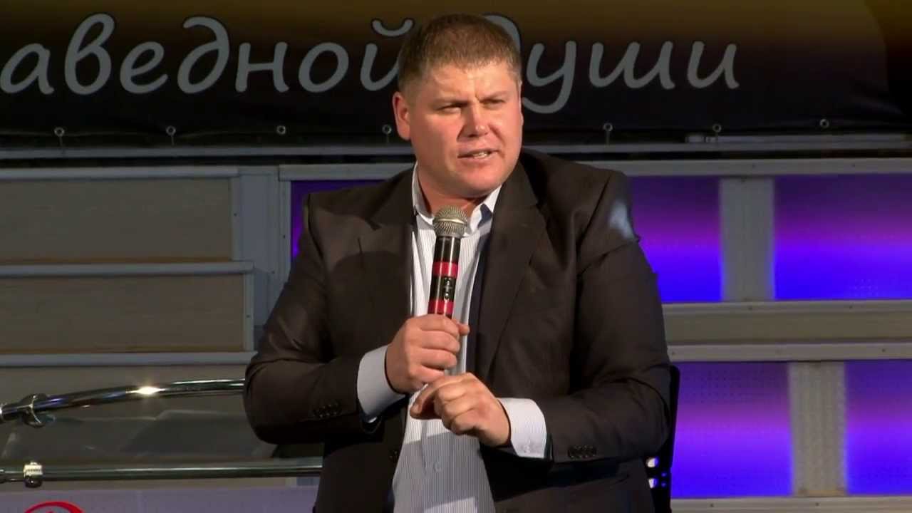 Виктор Томев 