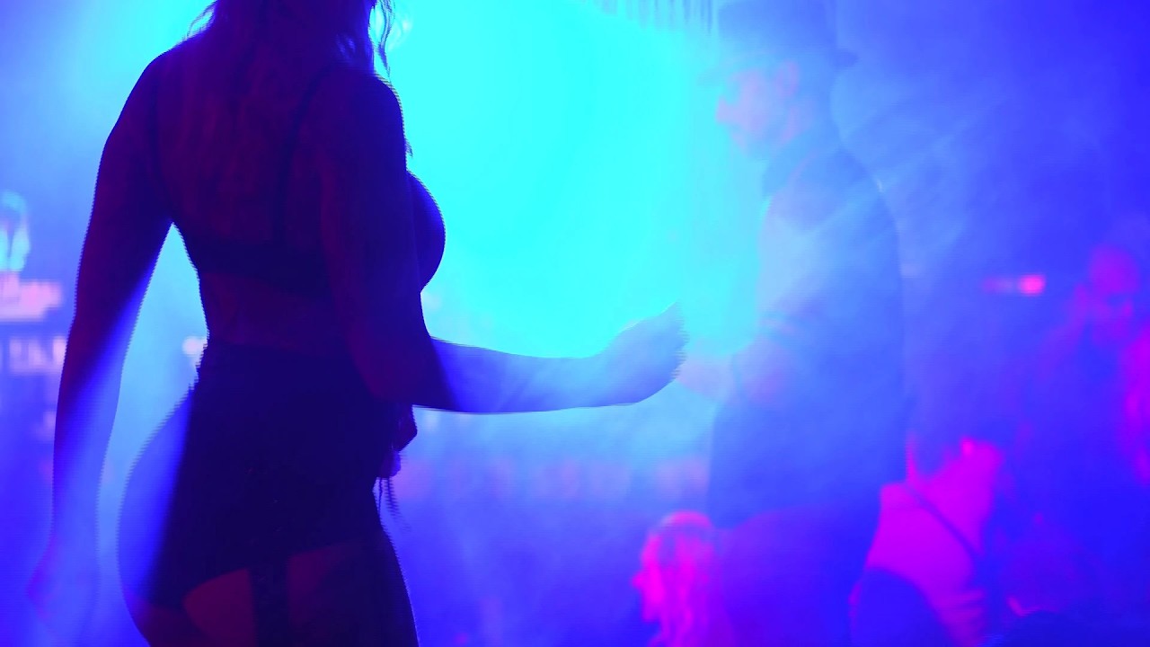 Bayerischer Wald feiert Fasching: Puff-Party in der Disco Revolution
