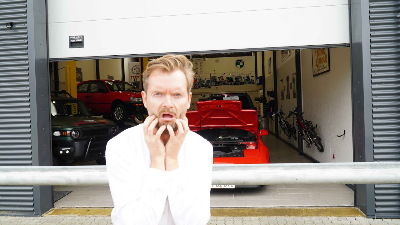 DANSK TOPDIREKTØR VISER SIN PRIVATE GARAGE!