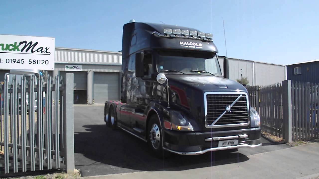 TruckMax 10inch!! Twin-Stacks - VOLVO VN - WH Malcolm