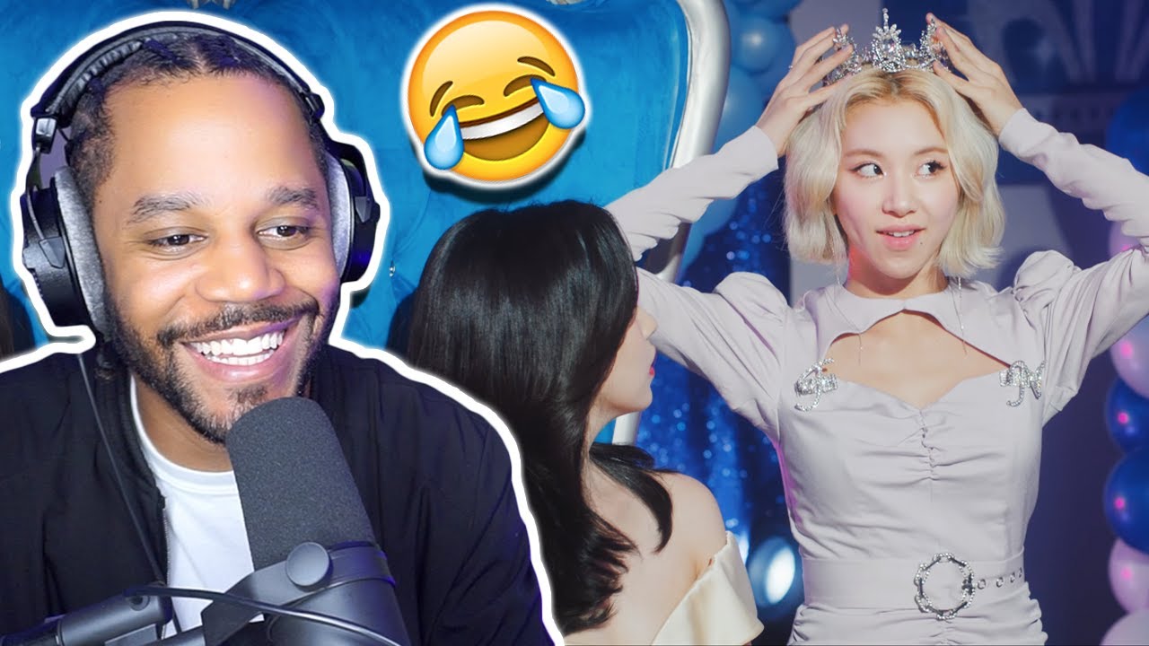 Reacting to TWICE 